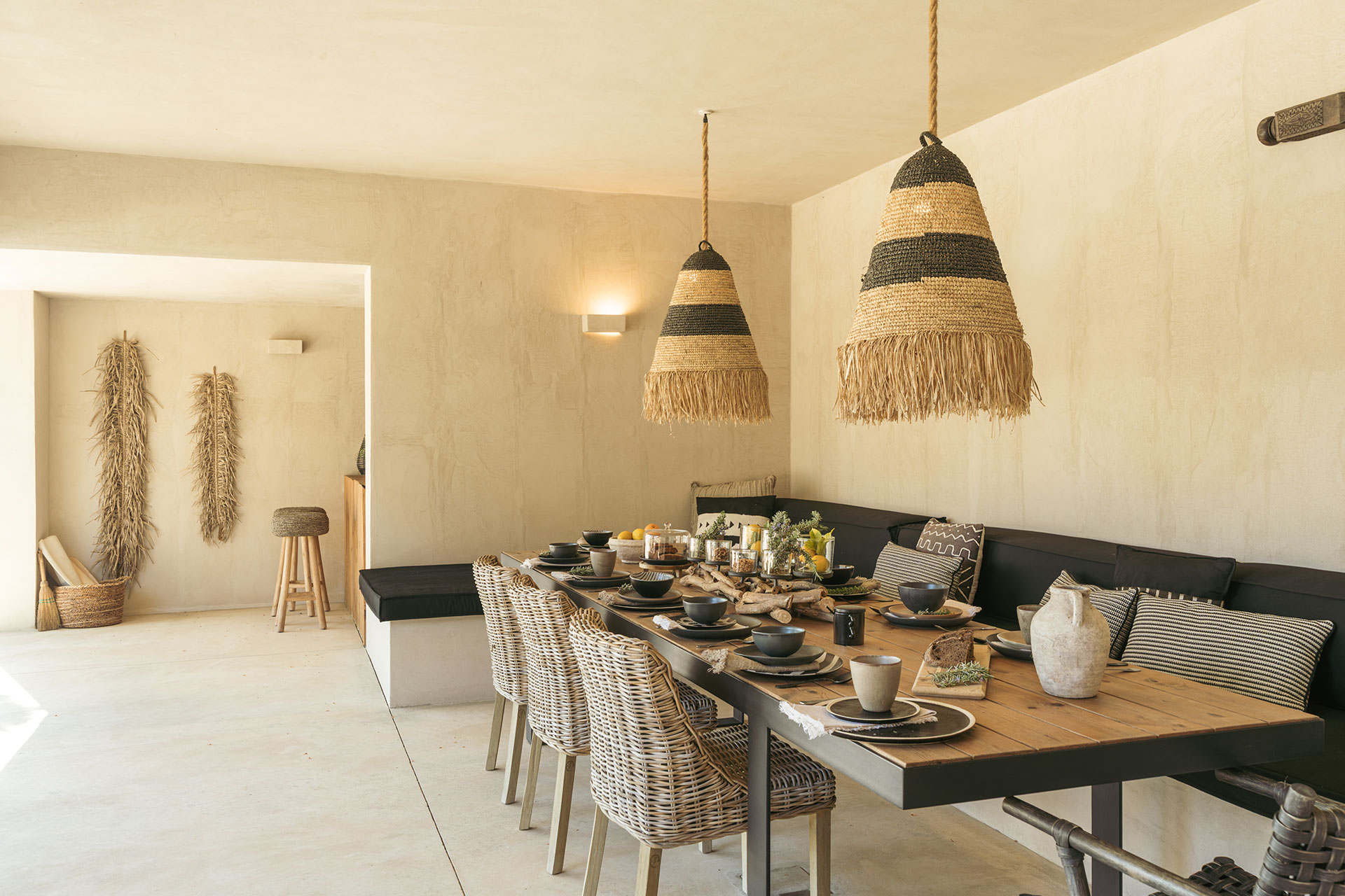 dining room natural style decor house in Comporta Villa Sandstone