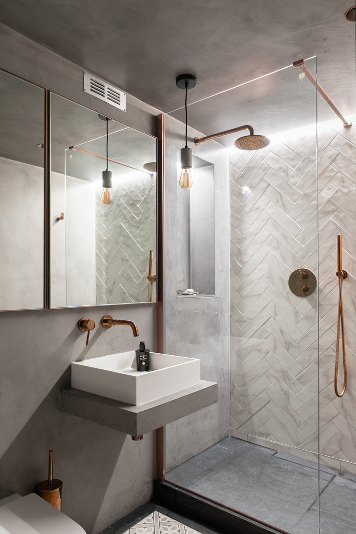 salle de bain grise moderne