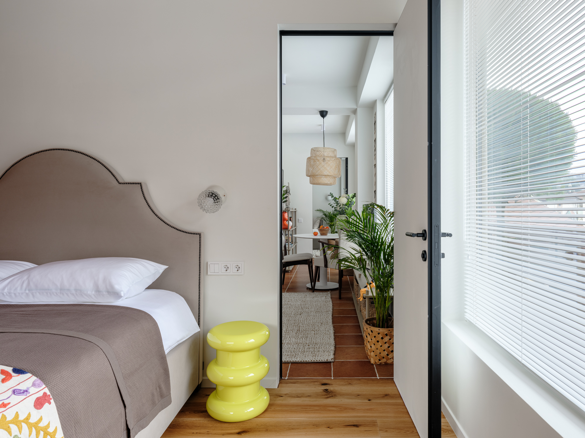 chambre décoration classique chic appartement rénové de trois-pièces de 50m2 seulement optimisé chambre décoration classique chic appartement rénové de trois-pièces de 50m2 seulement optimisé