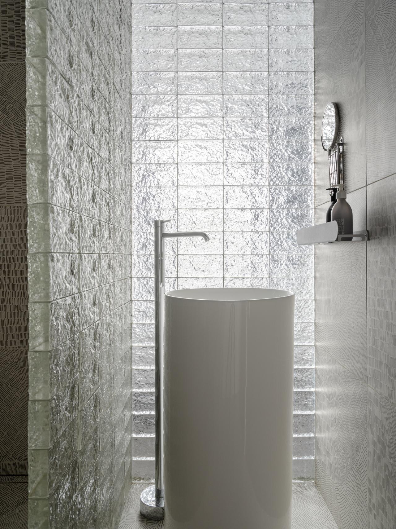 salle de bain pavés de verre deux-pièces 35m2 décoration design salle de bain pavés de verre deux-pièces 35m2 décoration design