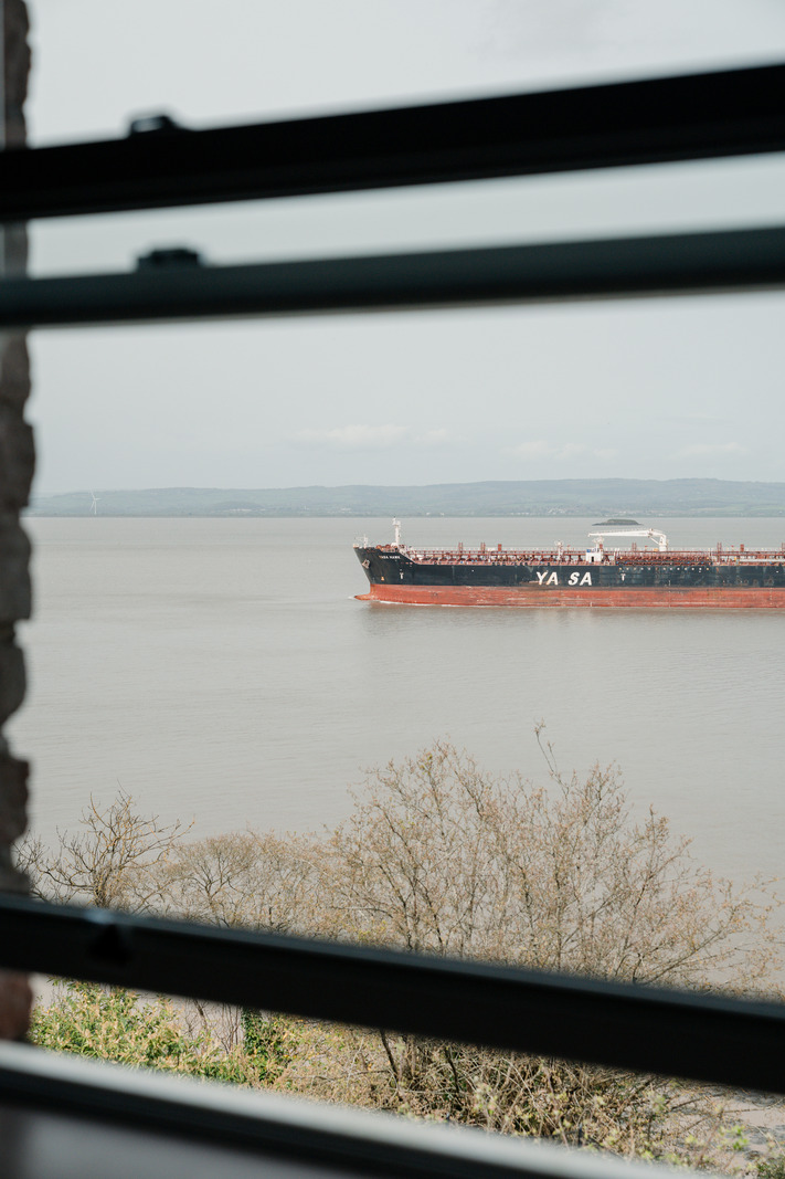 fenêtre vue sur mer