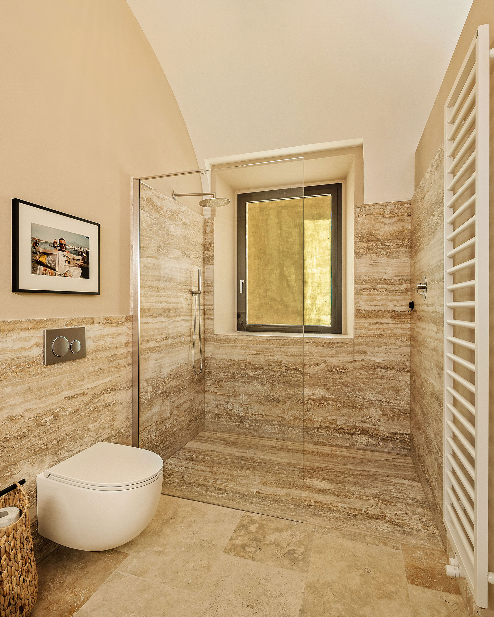 salle de bain moderne marbre beige La Torre Umbria salle de bain moderne marbre beige La Torre Umbria