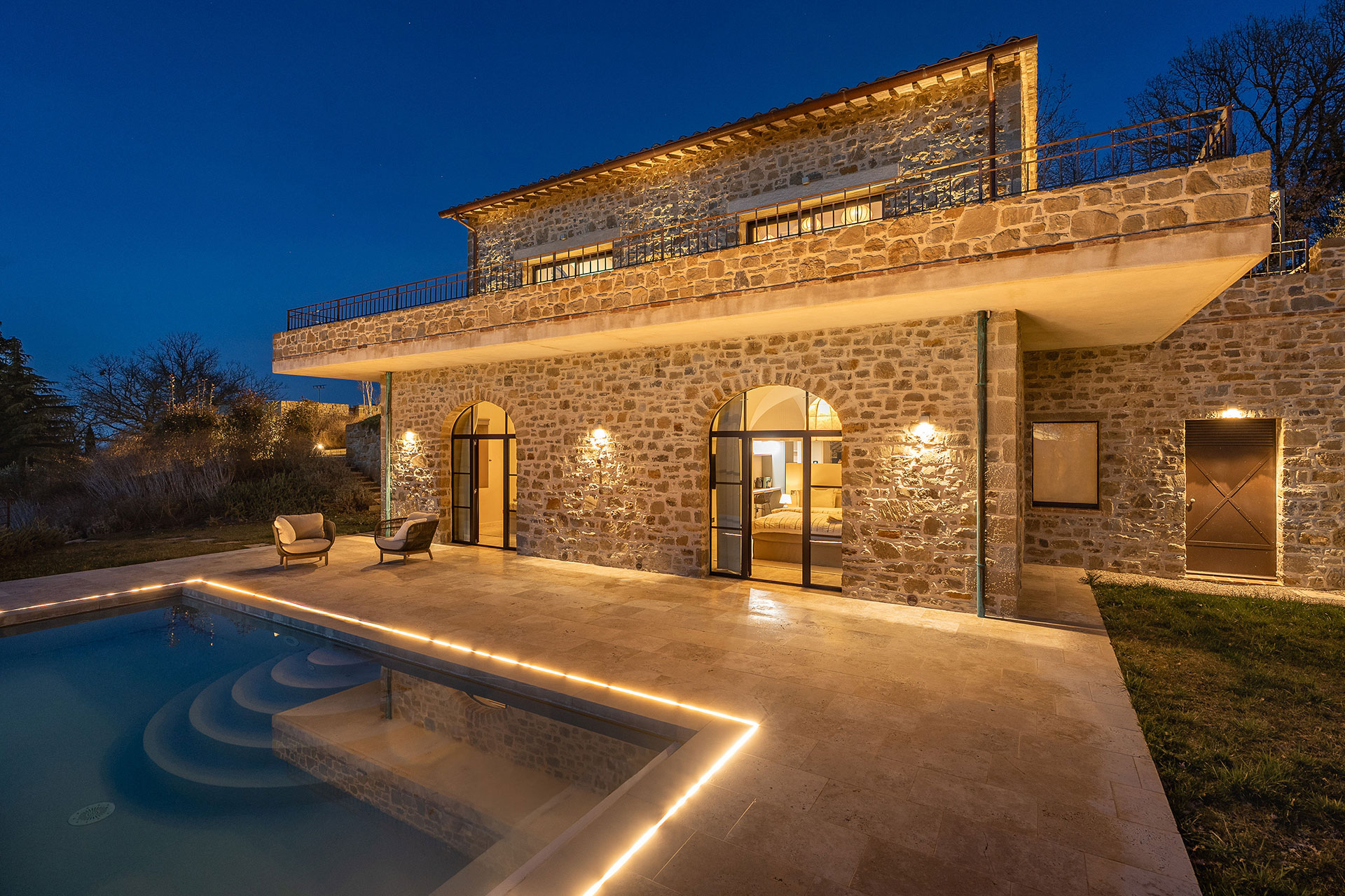 maison en pierre avec piscine à débordement La Torre Umbria maison en pierre avec piscine à débordement La Torre Umbria
