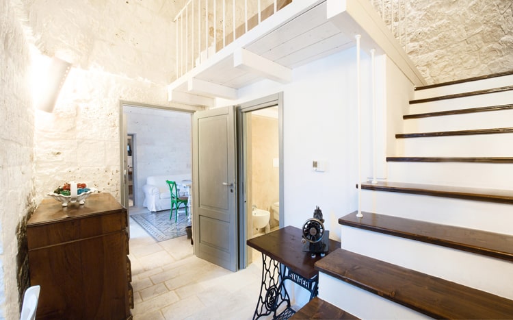 entrance with stairs and stone walls Villa Coki