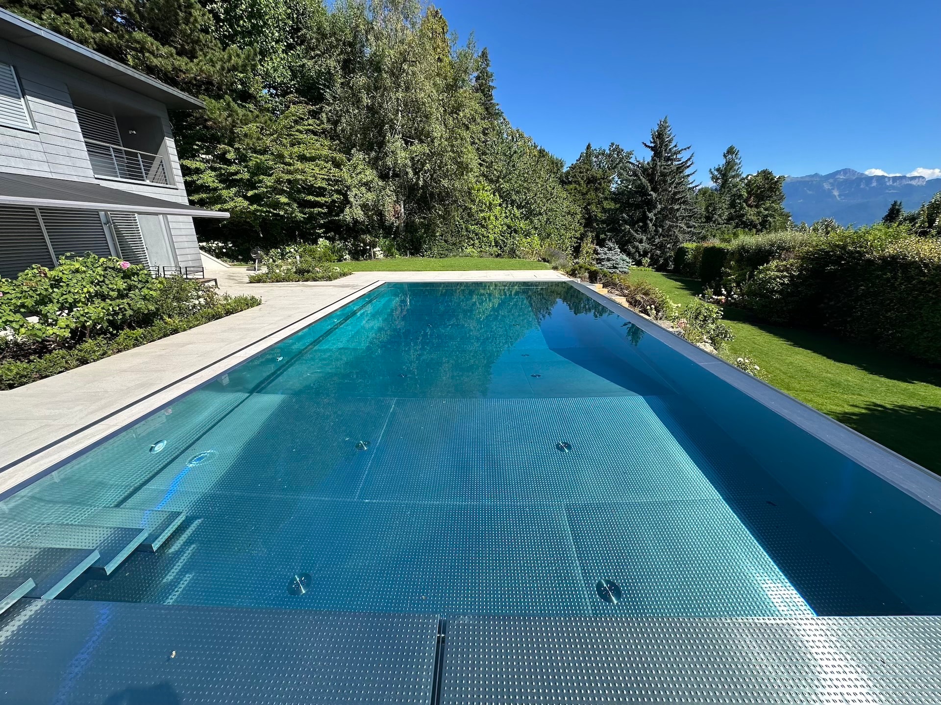 piscine inox en Suisse