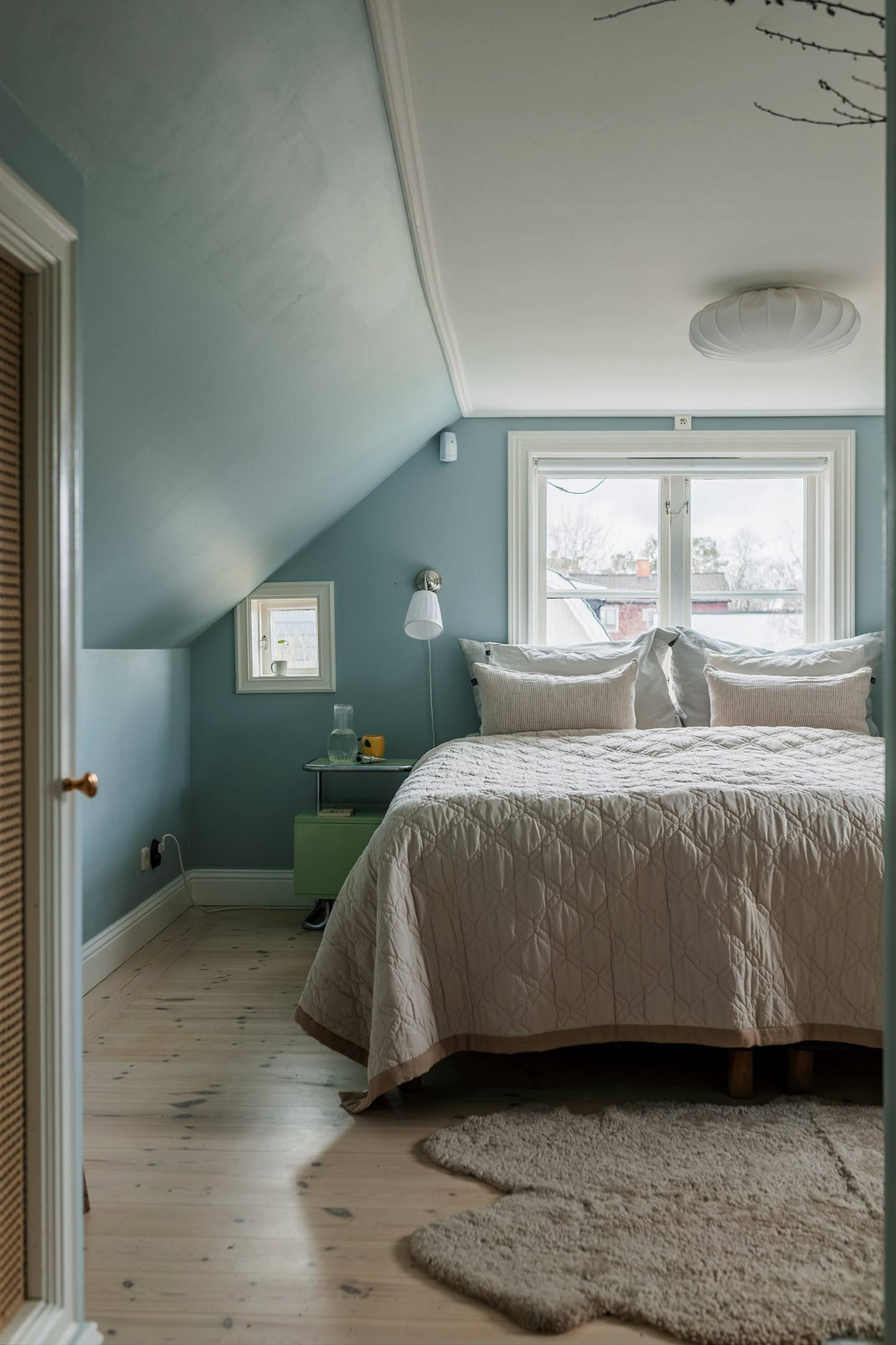 chambre mansardée bleue chambre mansardée bleue