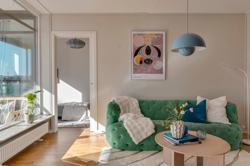 salon canapé vert appartement moderne et coloré de 76m2 décoration scandinave salon canapé vert appartement moderne et coloré de 76m2 décoration scandinave