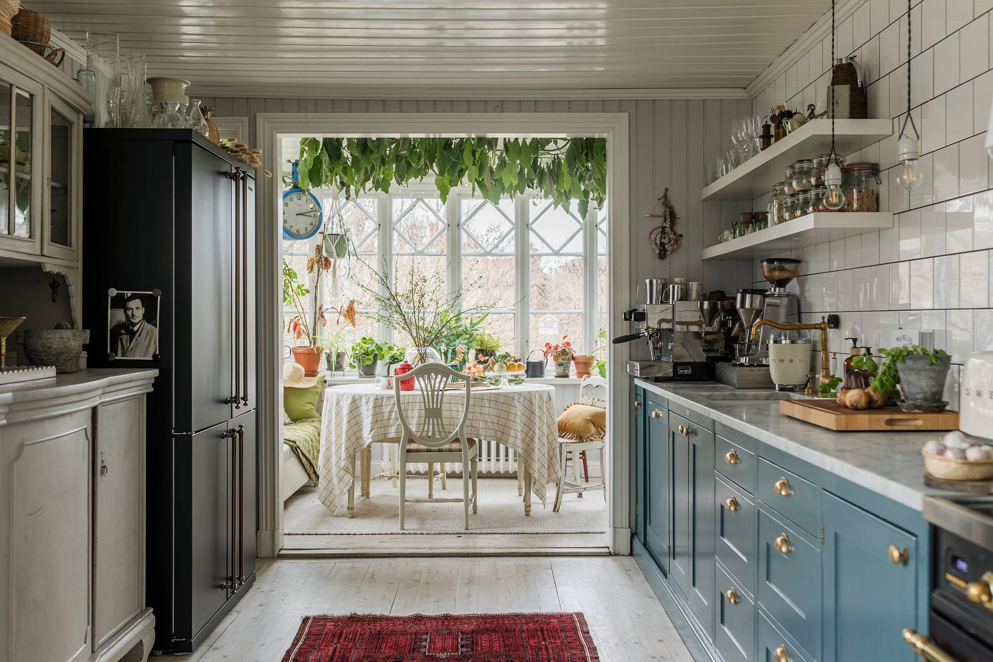 cuisine bleue rustique chic et salle à manger dans véranda décoration scandinave cuisine bleue rustique chic et salle à manger dans véranda décoration scandinave