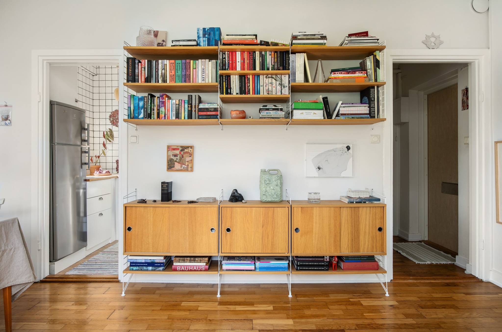salon meuble String studio 29m2 optimisé décoration scandinave salon meuble String studio 29m2 optimisé décoration scandinave
