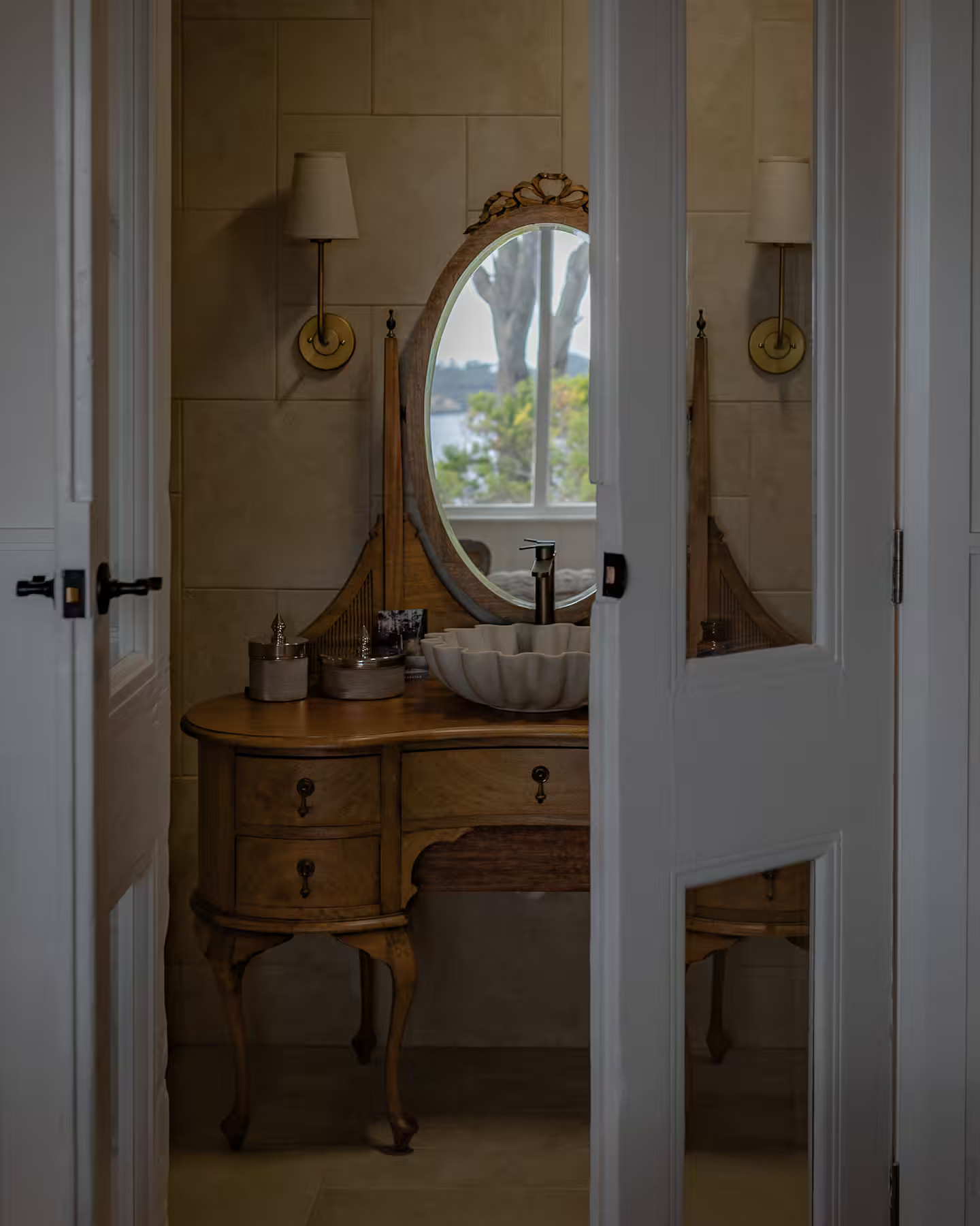 salle de bain décoration classique chic cabane Tasmanie The Songbirds salle de bain décoration classique chic cabane Tasmanie The Songbirds