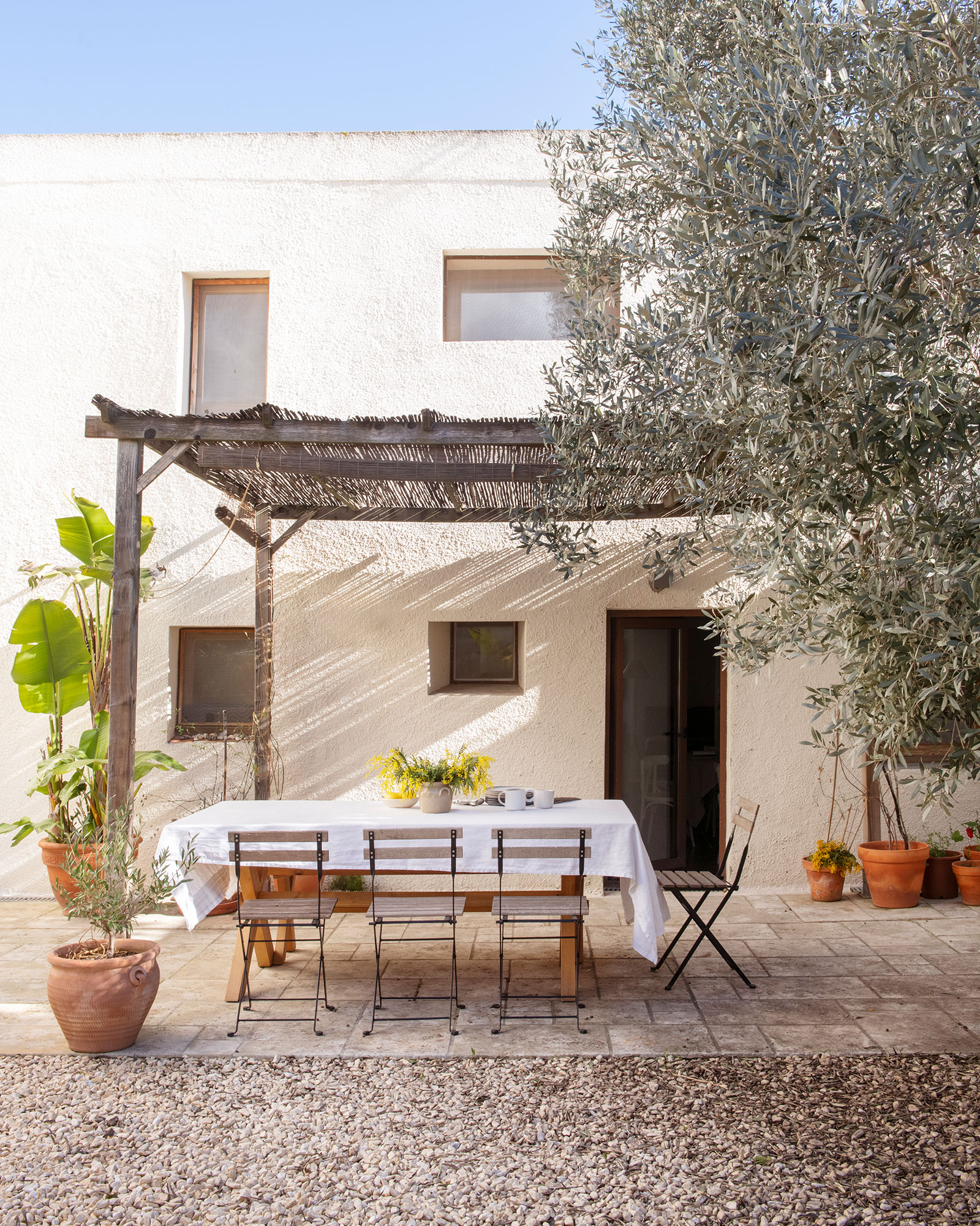 patio avec pergola maison de village catalane Casa Maltesa patio avec pergola maison de village catalane Casa Maltesa