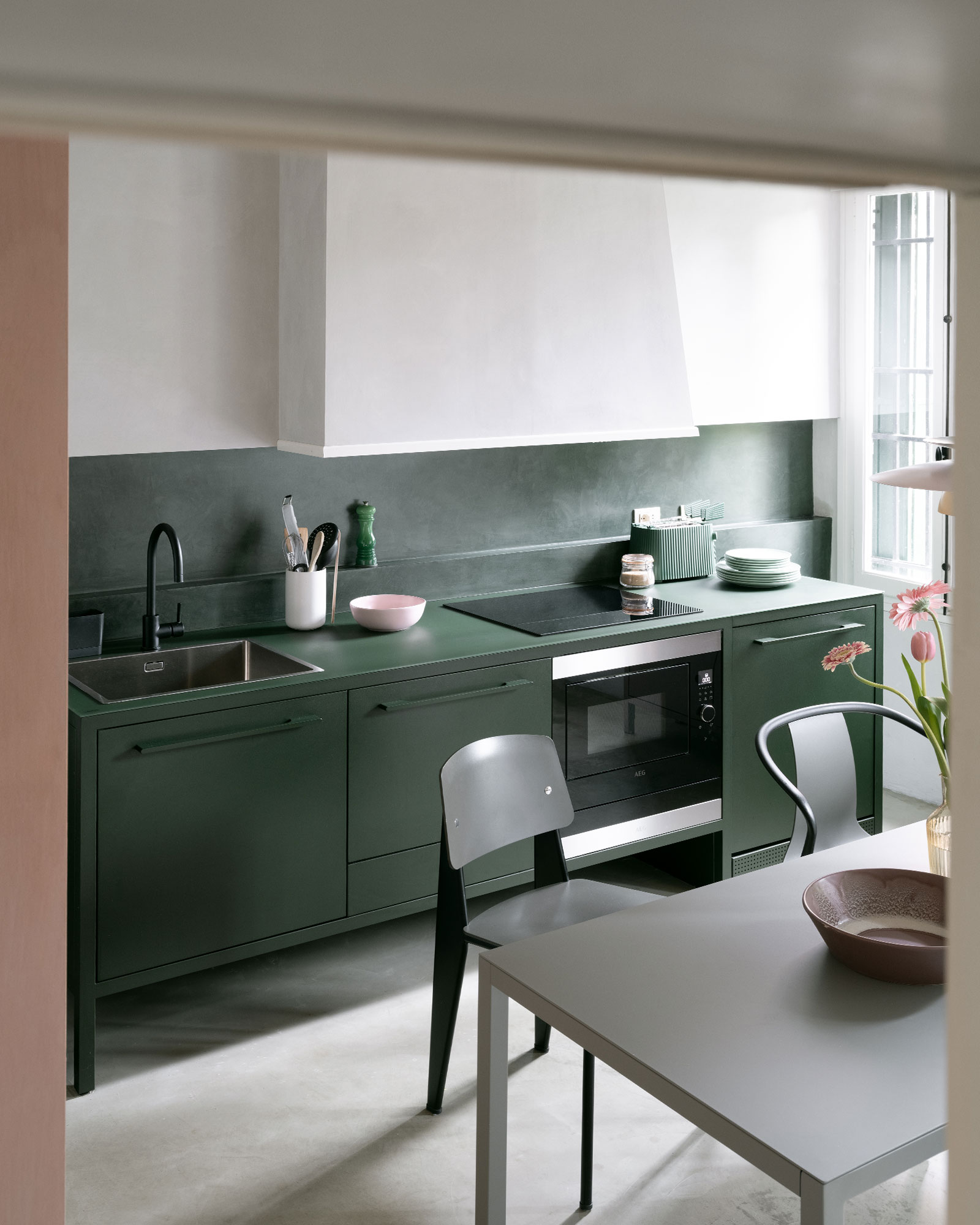 green and white kitchen designer decor house in Venice Casa della Sensa green and white kitchen designer decor house in Venice Casa della Sensa