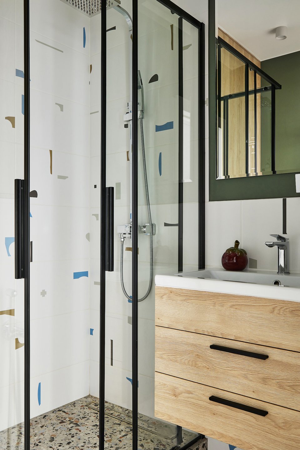 salle de bain terrazzo meuble bois et mur vert salle de bain terrazzo meuble bois et mur vert