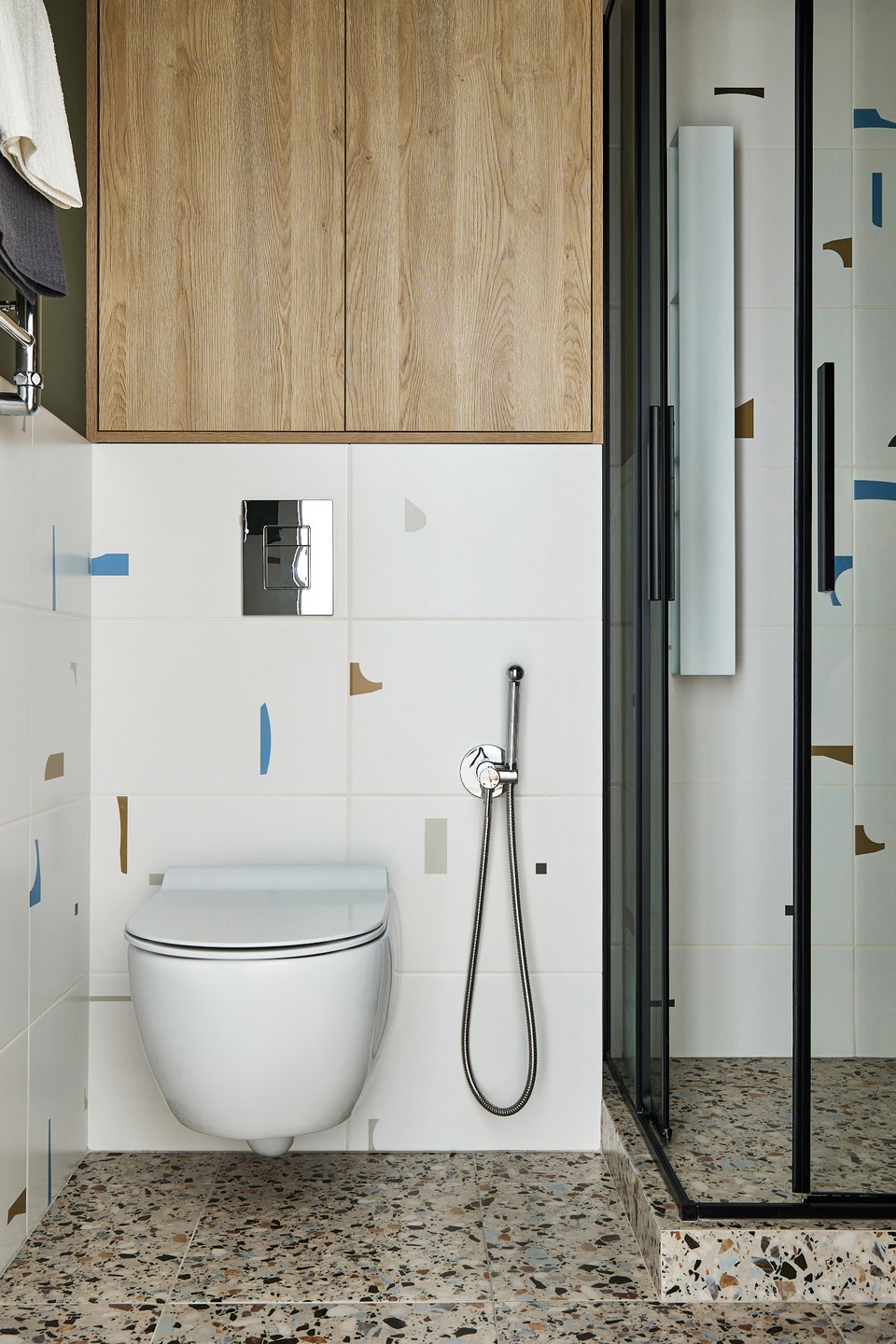 salle de bain terrazzo meuble bois et mur vert salle de bain terrazzo meuble bois et mur vert