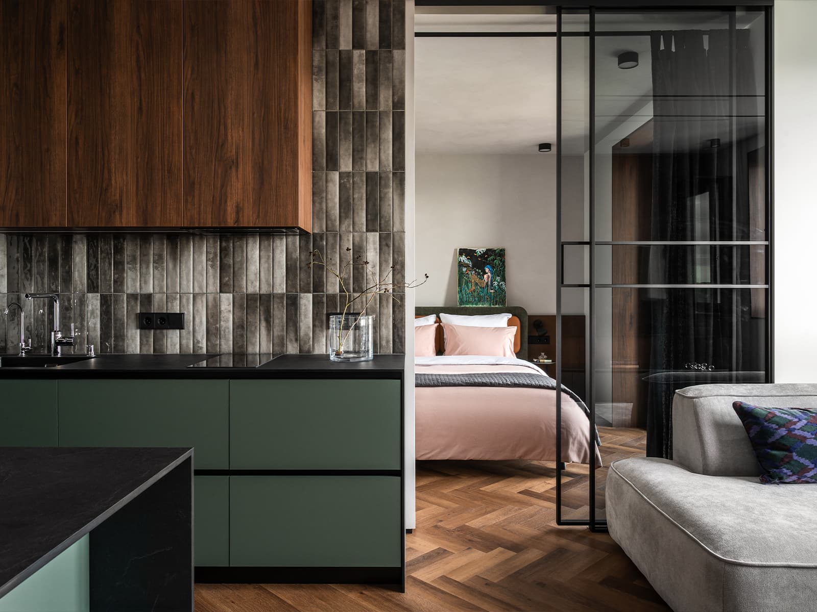 chambre derrière verrière intérieure cuisine et salon décoration contemporaine petit appartement 45m2 chambre derrière verrière intérieure cuisine et salon décoration contemporaine petit appartement 45m2