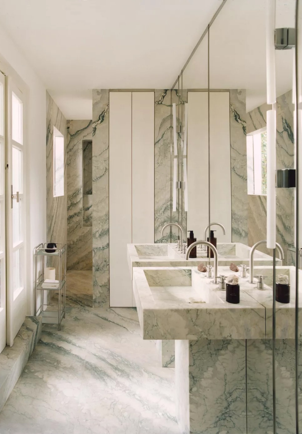 designer marble bathroom
