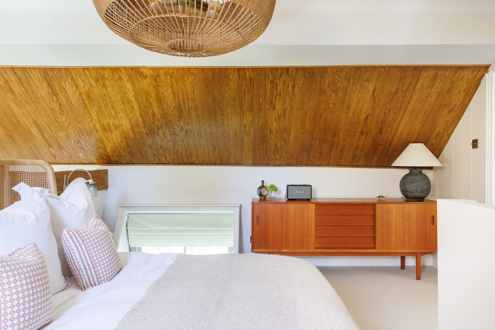 chambre sous combles décoration contemporaine