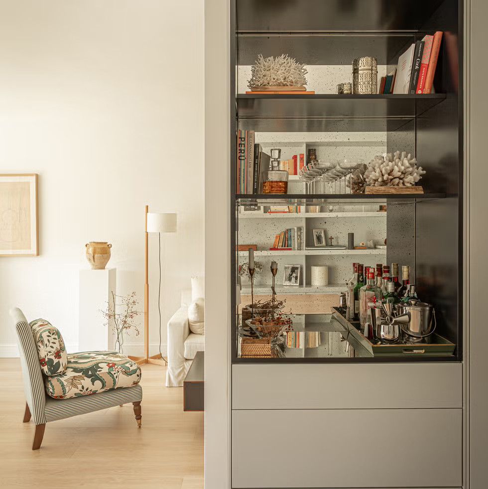 living room contemporary decor apartement in central Madrid