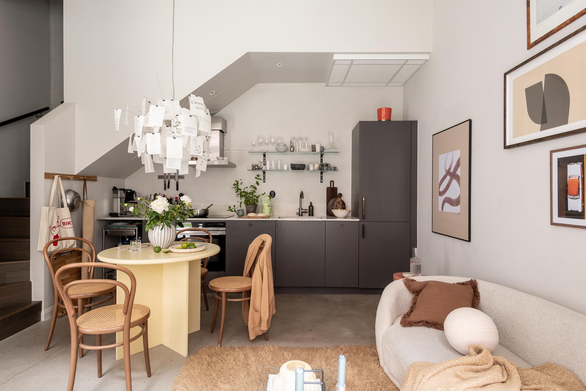 cuisine ouverte et salon petit duplex 48m2 décoration scandinave cuisine ouverte et salon petit duplex 48m2 décoration scandinave