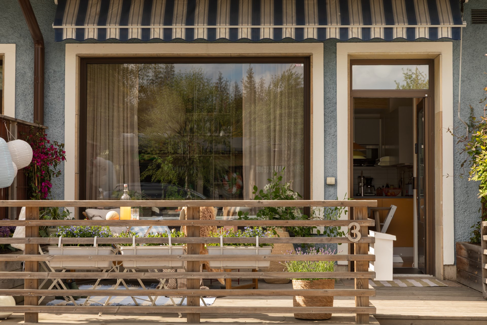 terrasse bois avec store banne appartement 47m2