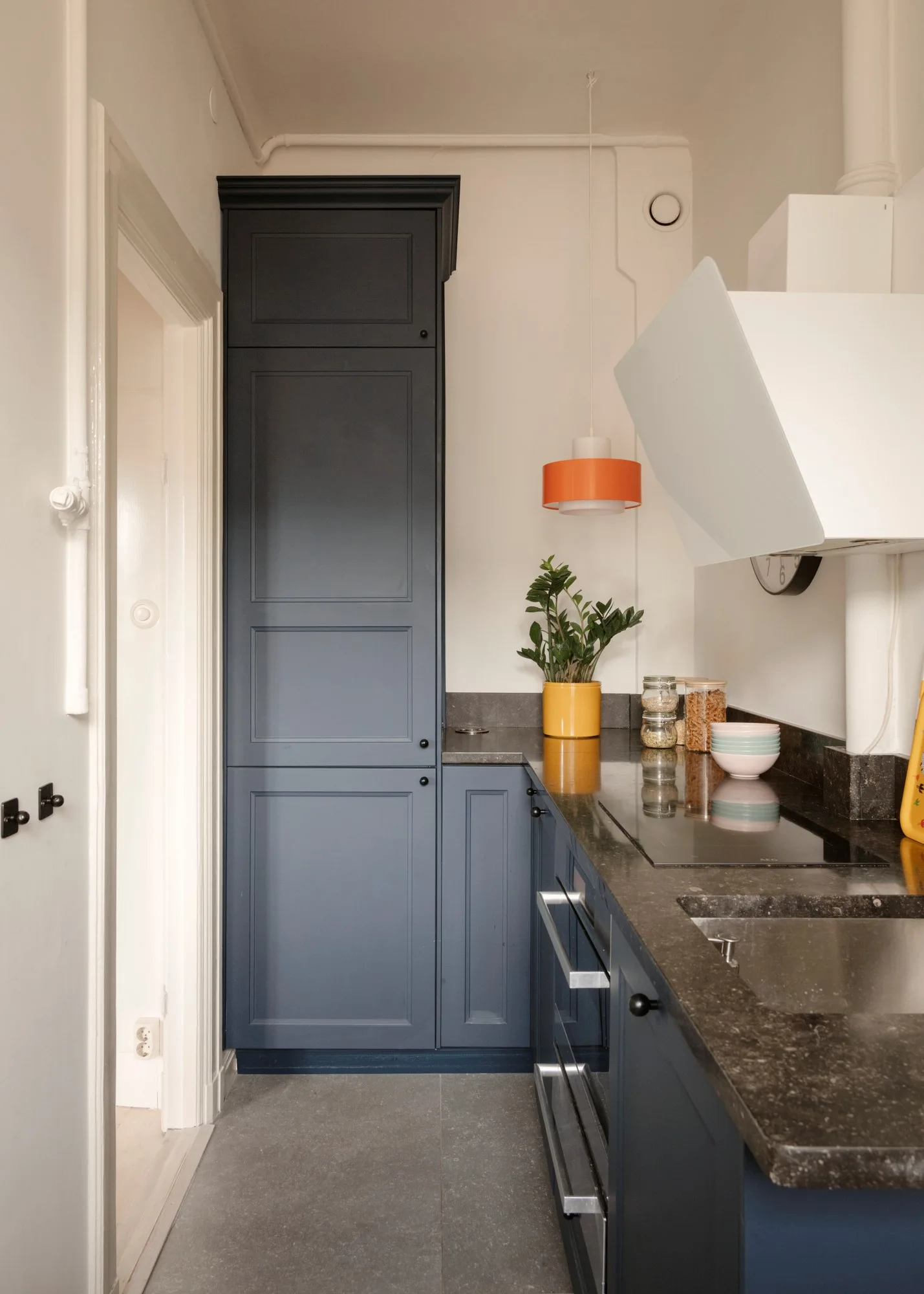 cuisine bleu shaker studio de 29m2 décoration scandinave