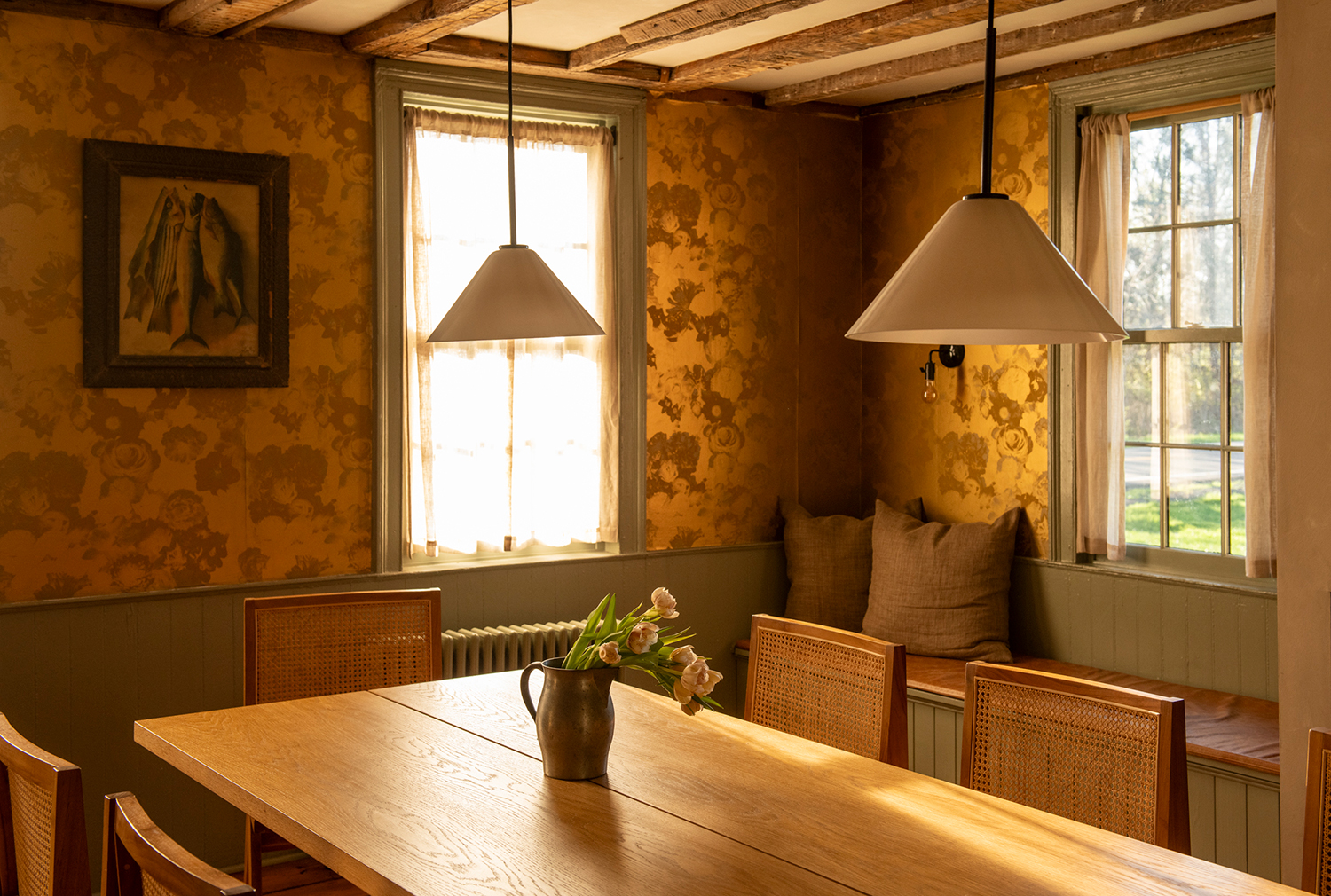 salle à manger avec papier-peint vintage maison de la vallée de l'Hudson Garrett Stickles House