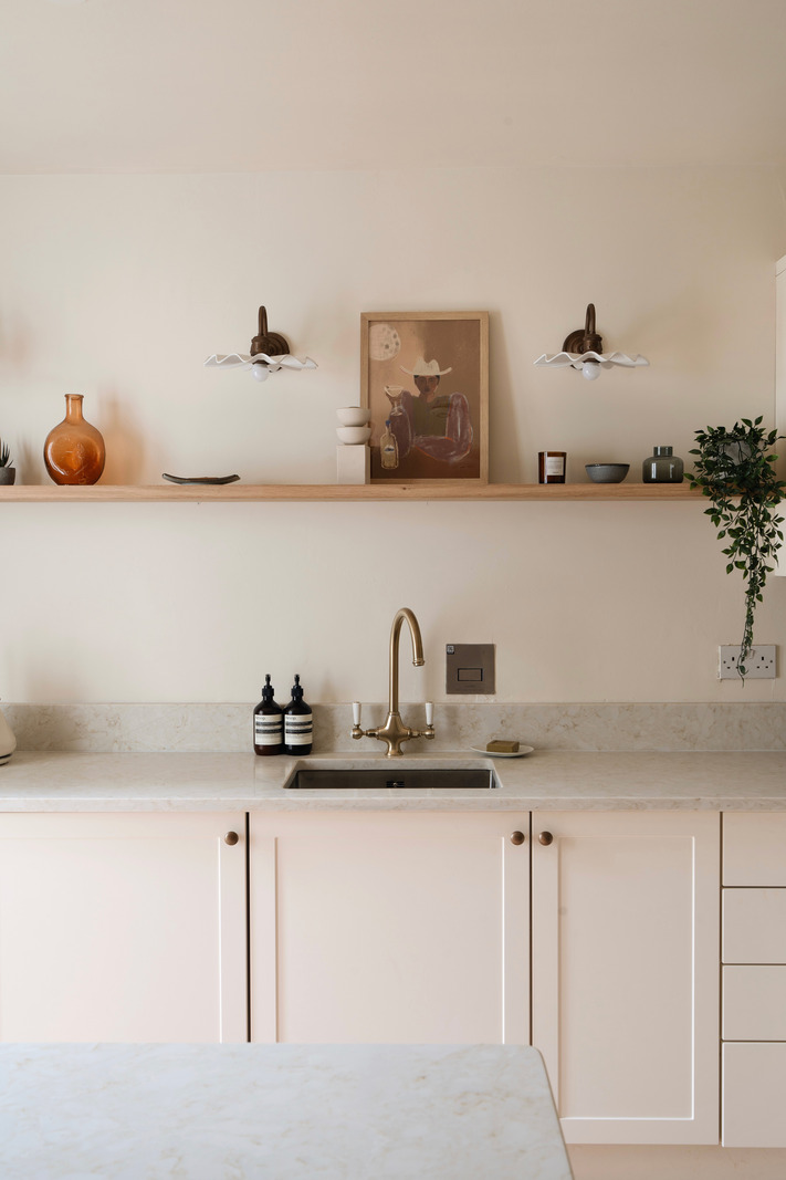 cuisine Shaker rose pâle décoration contemporaine maison victorienne rénovée Londres