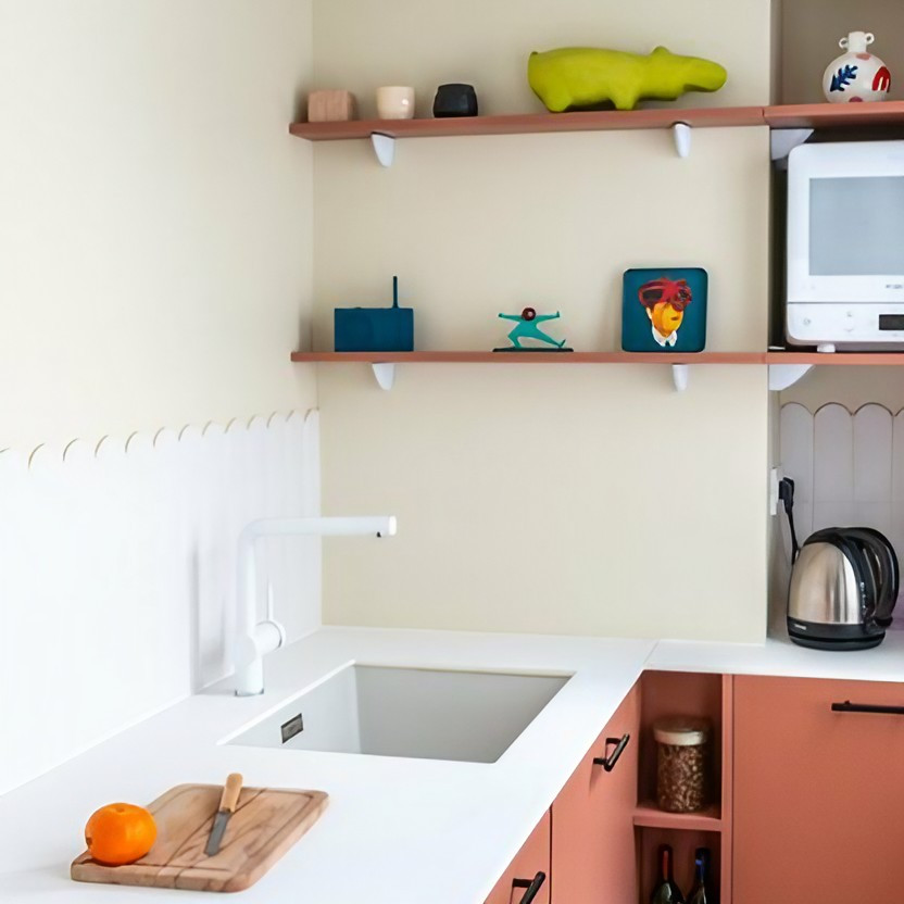cuisine rose studio 20m2 dans Paris Photo : © Marie de Smilzz cuisine rose studio 20m2 dans Paris Photo : © Marie de Smilzz