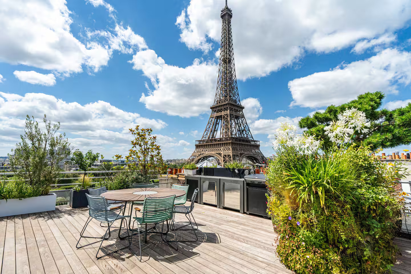 appartement à Paris 7ème rue Saint-Dominique avec rooftop et vue sur la tour Eiffel