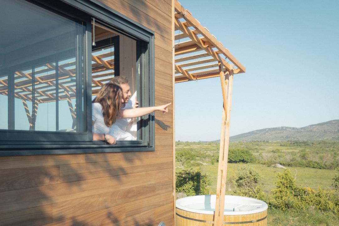 tiny house avec jacuzzi Pépiite Gorges de l tiny house avec jacuzzi Pépiite Gorges de l'Ardèche