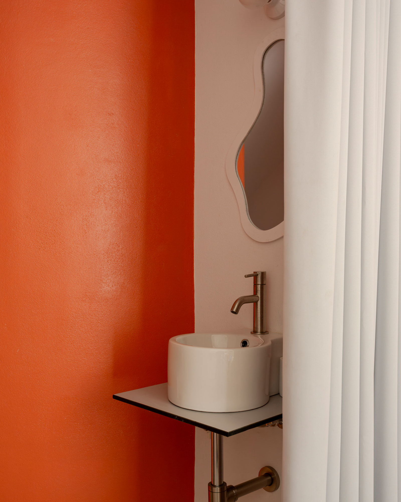 salle de bain orange