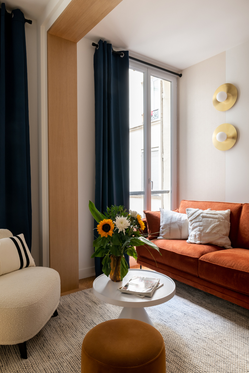 salon appartement de 55m2 à louer à Paris décoration contemporaine Photo : © Agathe Tissier salon appartement de 55m2 à louer à Paris décoration contemporaine Photo : © Agathe Tissier