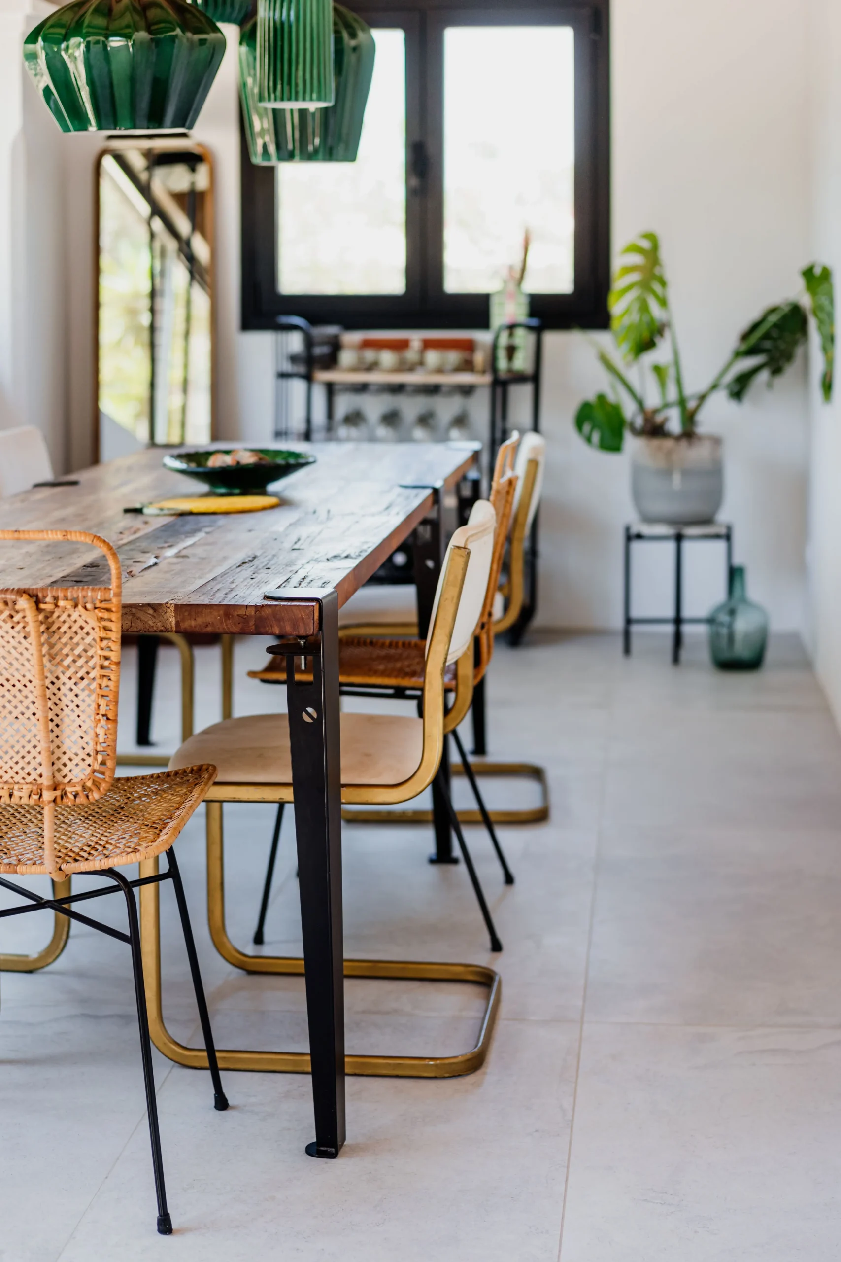 salle à manger décoration vintage maison à Ibiza