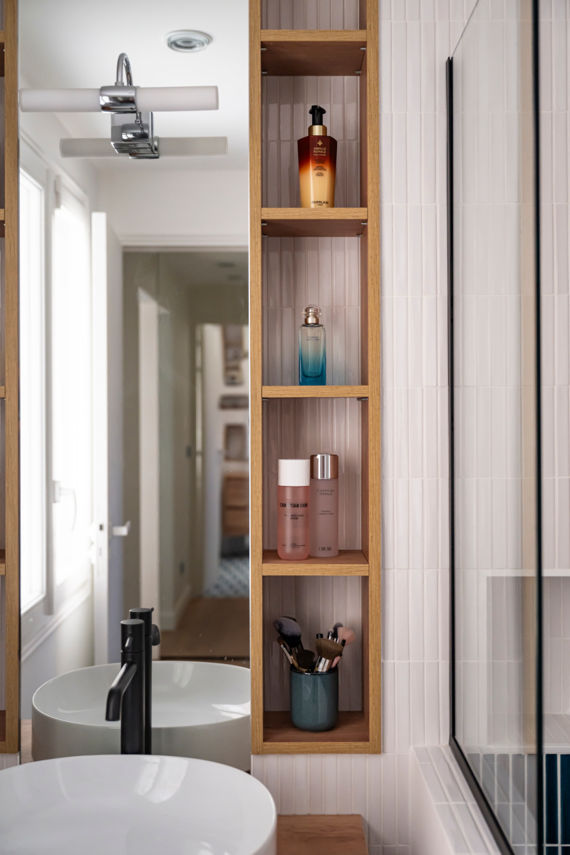 salle de bain appartement de 60m2 rénové à Paris Photo : ©Julien Pépy salle de bain appartement de 60m2 rénové à Paris Photo : ©Julien Pépy
