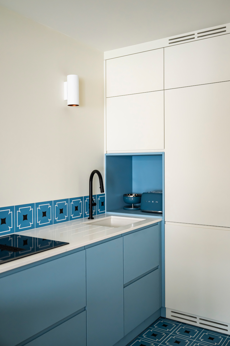 cuisine ouverte appartement de 60m2 rénové à Paris Photo : ©Julien Pépy cuisine ouverte appartement de 60m2 rénové à Paris Photo : ©Julien Pépy