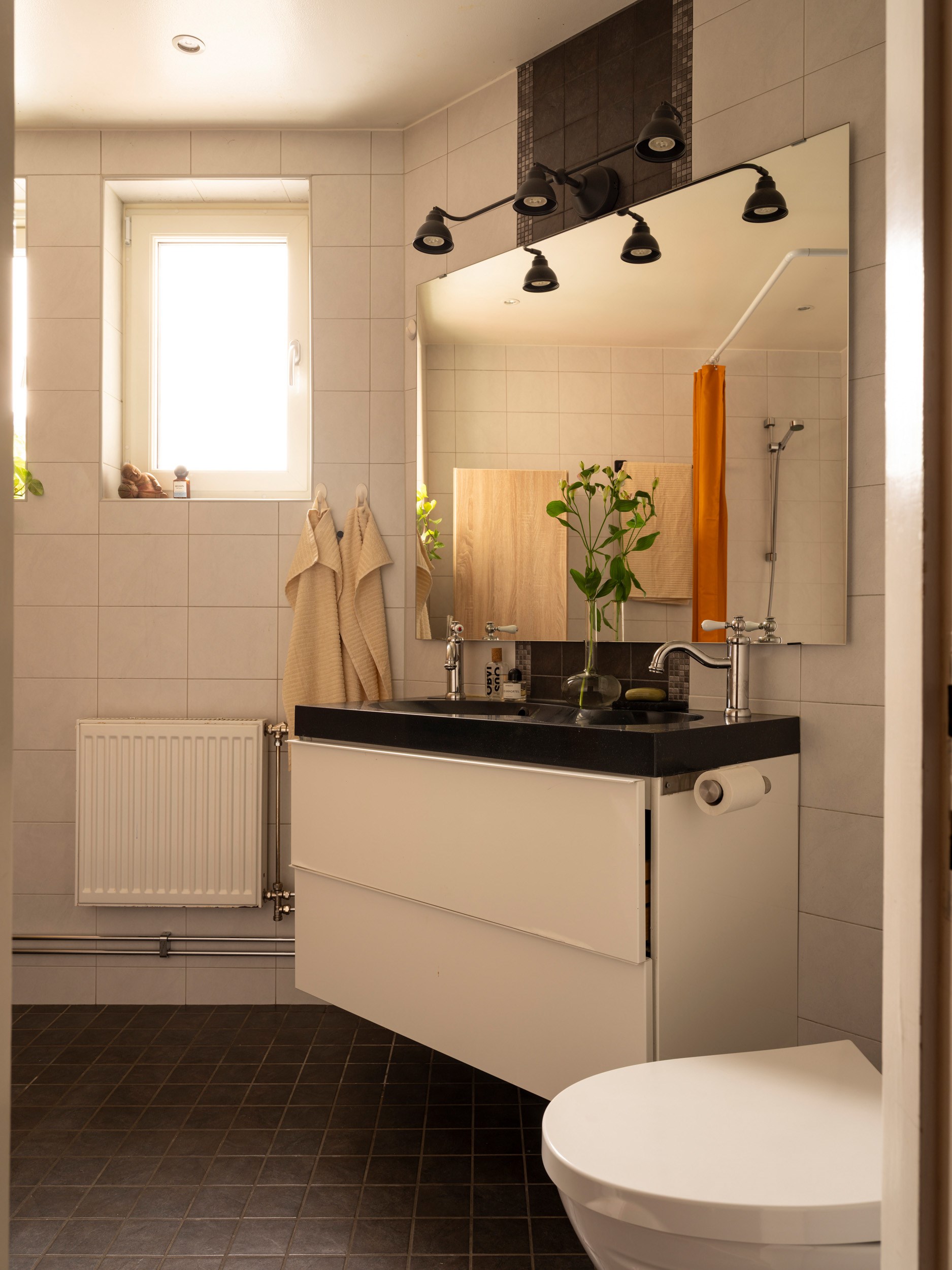 salle de bain avec fenêtre appartement 67m2 salle de bain avec fenêtre appartement 67m2