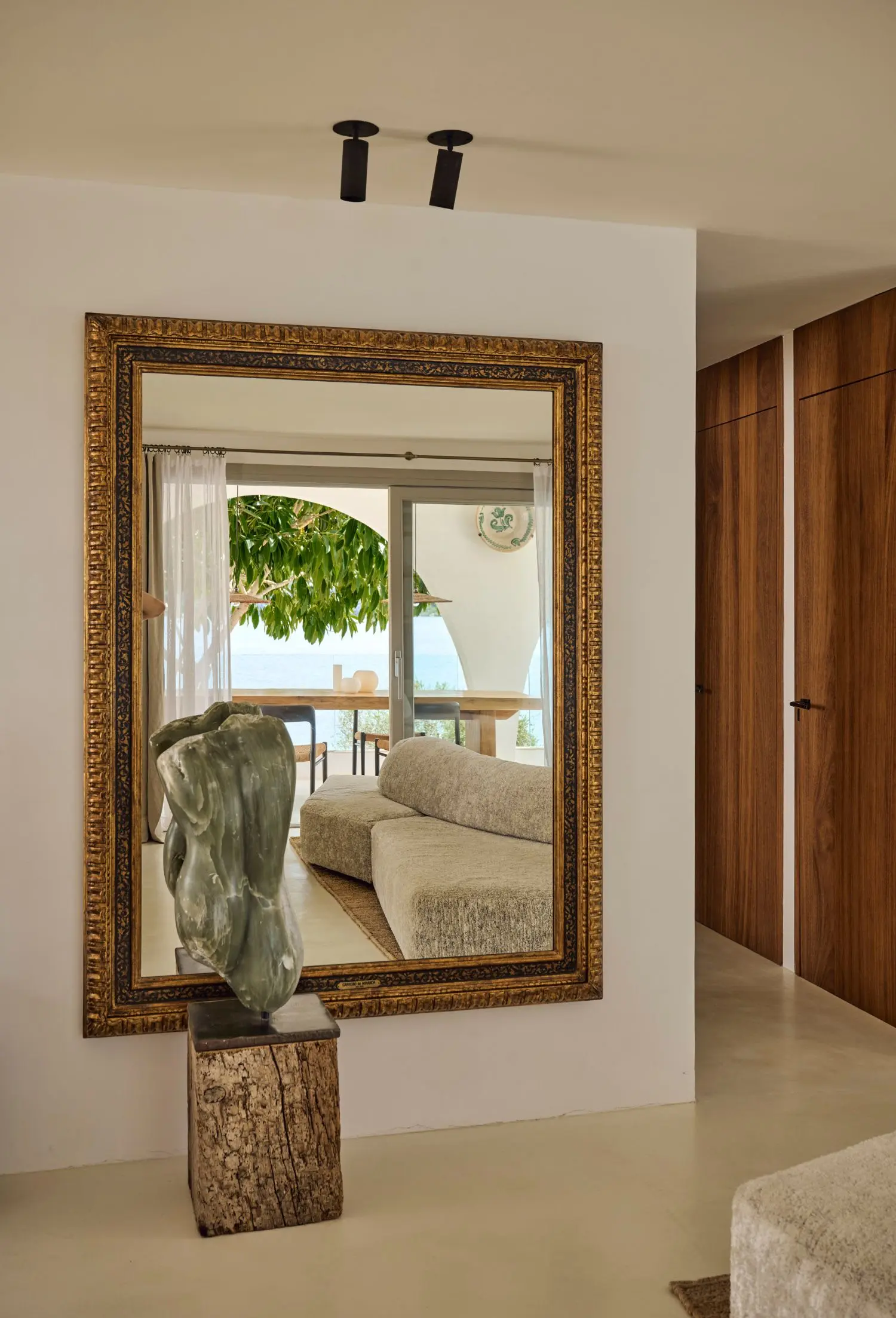 miroir salon maison Minorque vue mer miroir salon maison Minorque vue mer