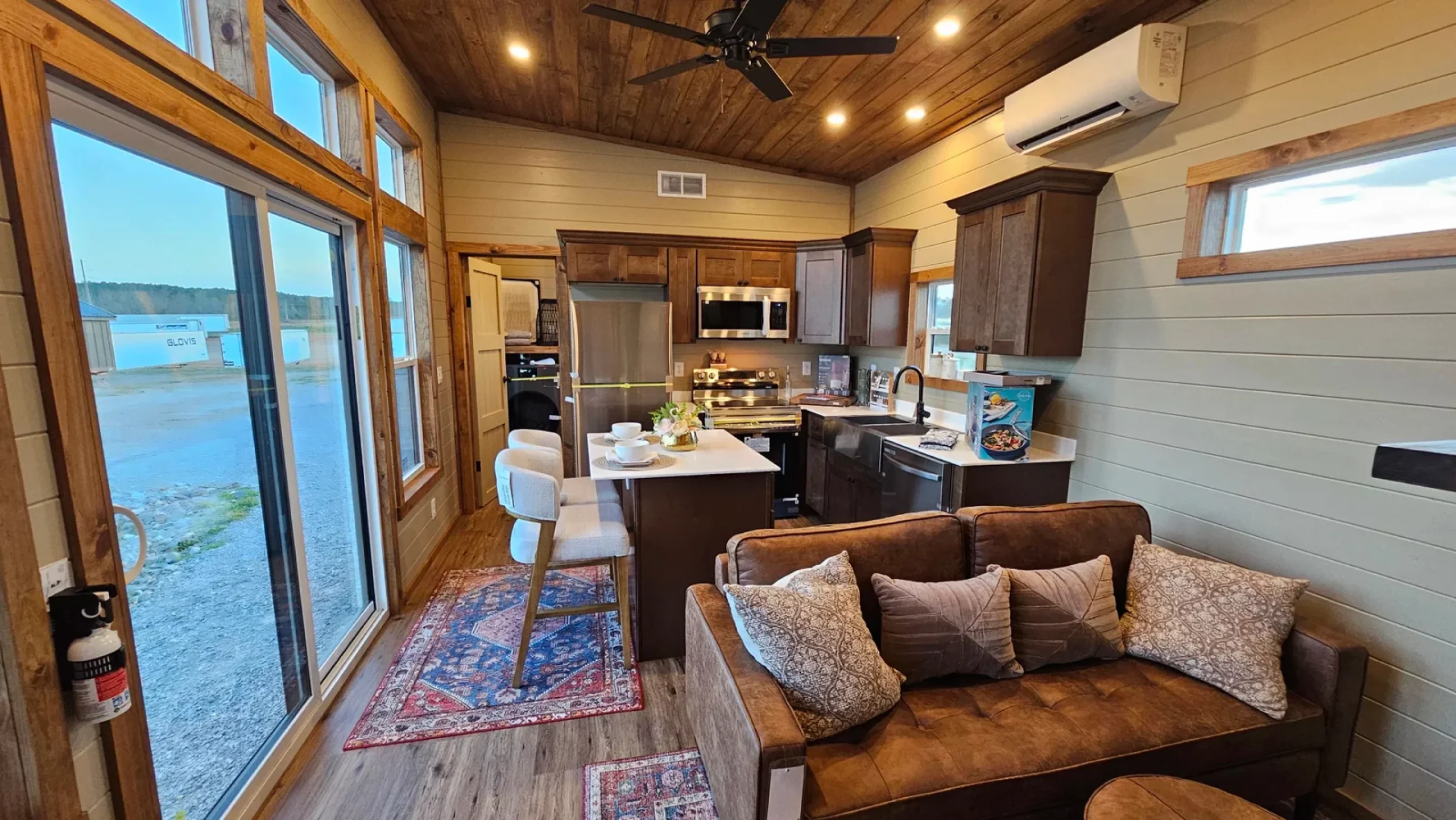 salon et cuisine tiny house 37m2 Miami Phoenix Building Solutions