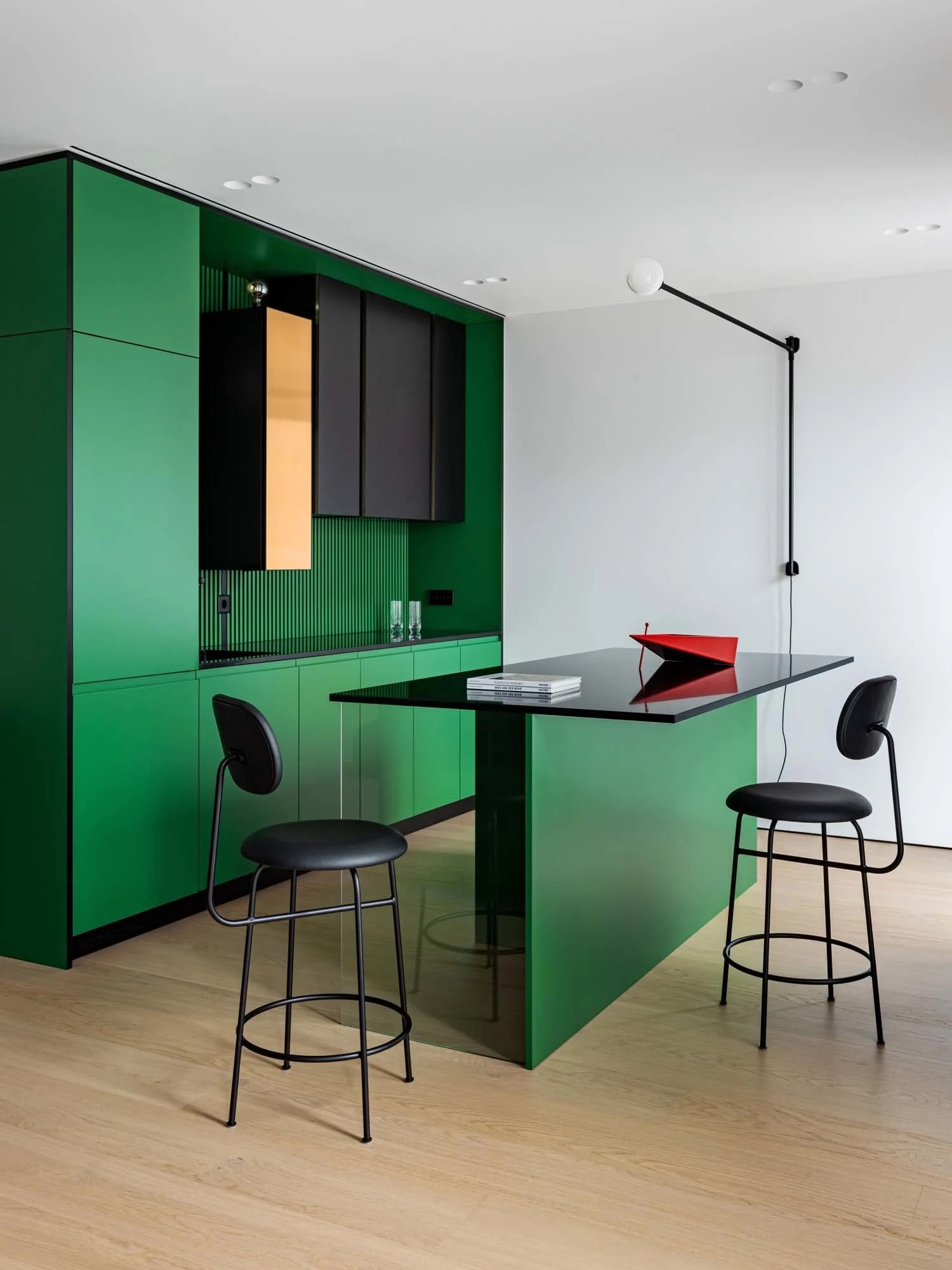 cuisine ouverte verte décoration design colorée