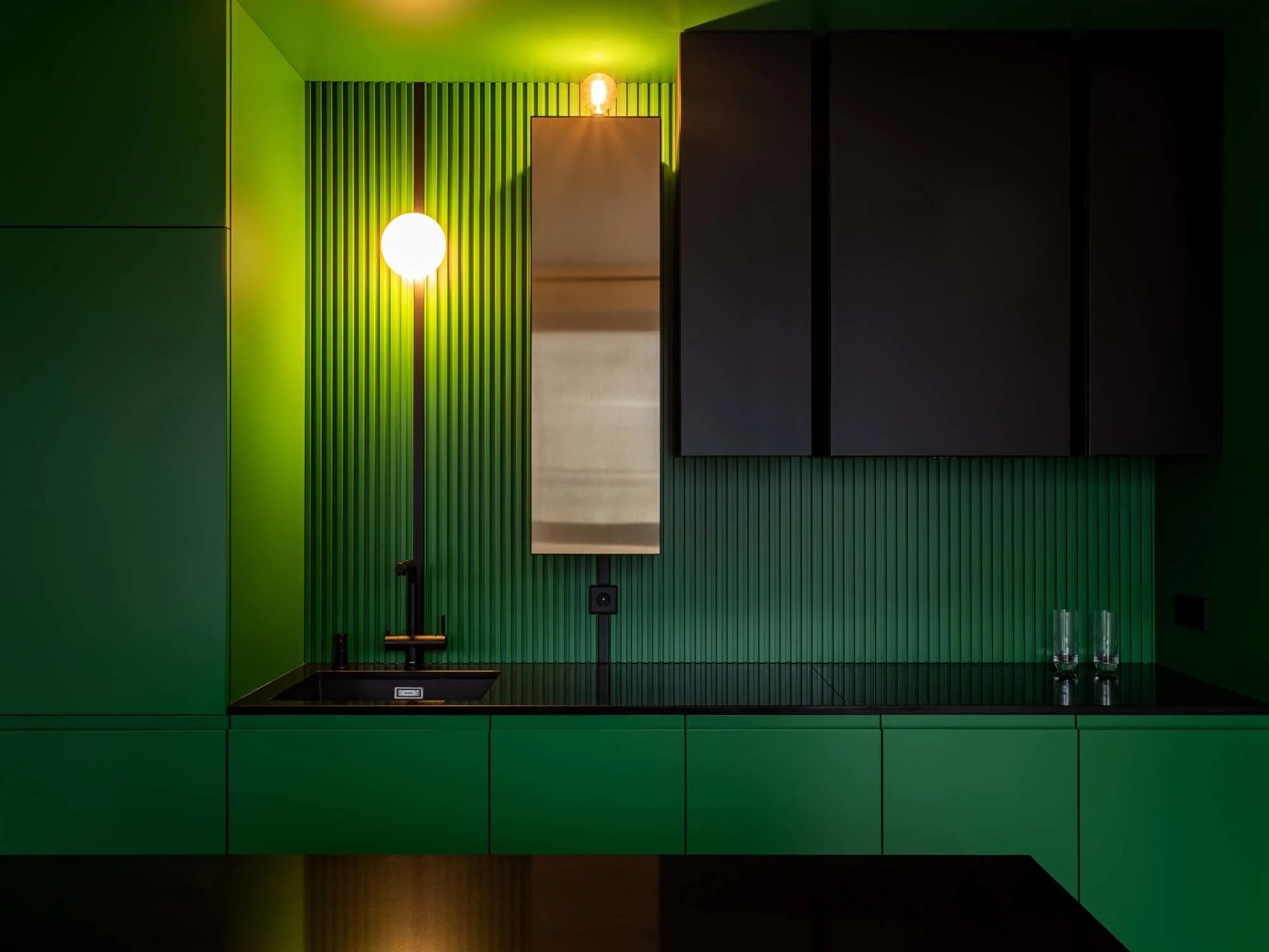 cuisine ouverte verte décoration design colorée