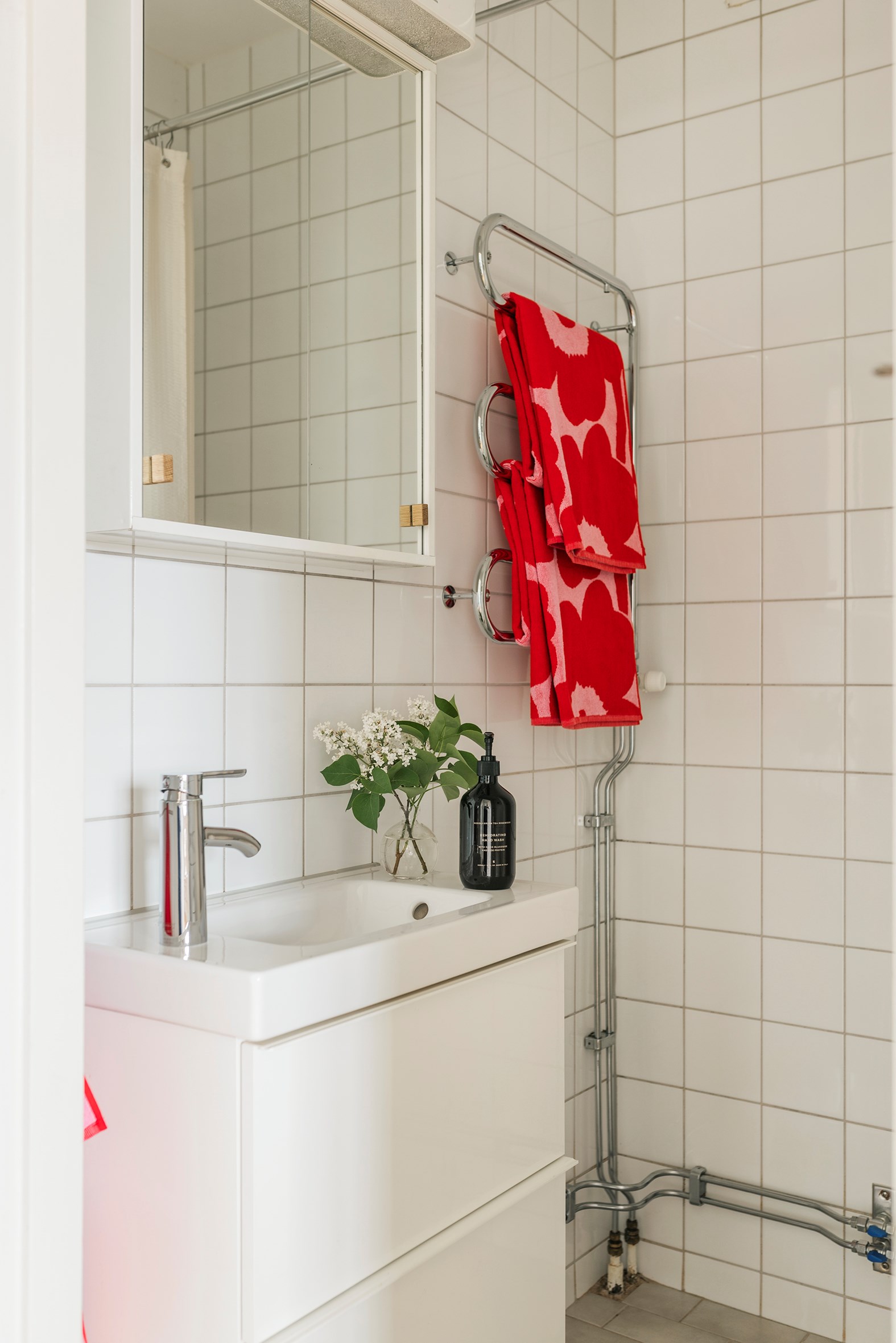 salle de bain blanche studio 35m2 décoration vintage scandinave salle de bain blanche studio 35m2 décoration vintage scandinave