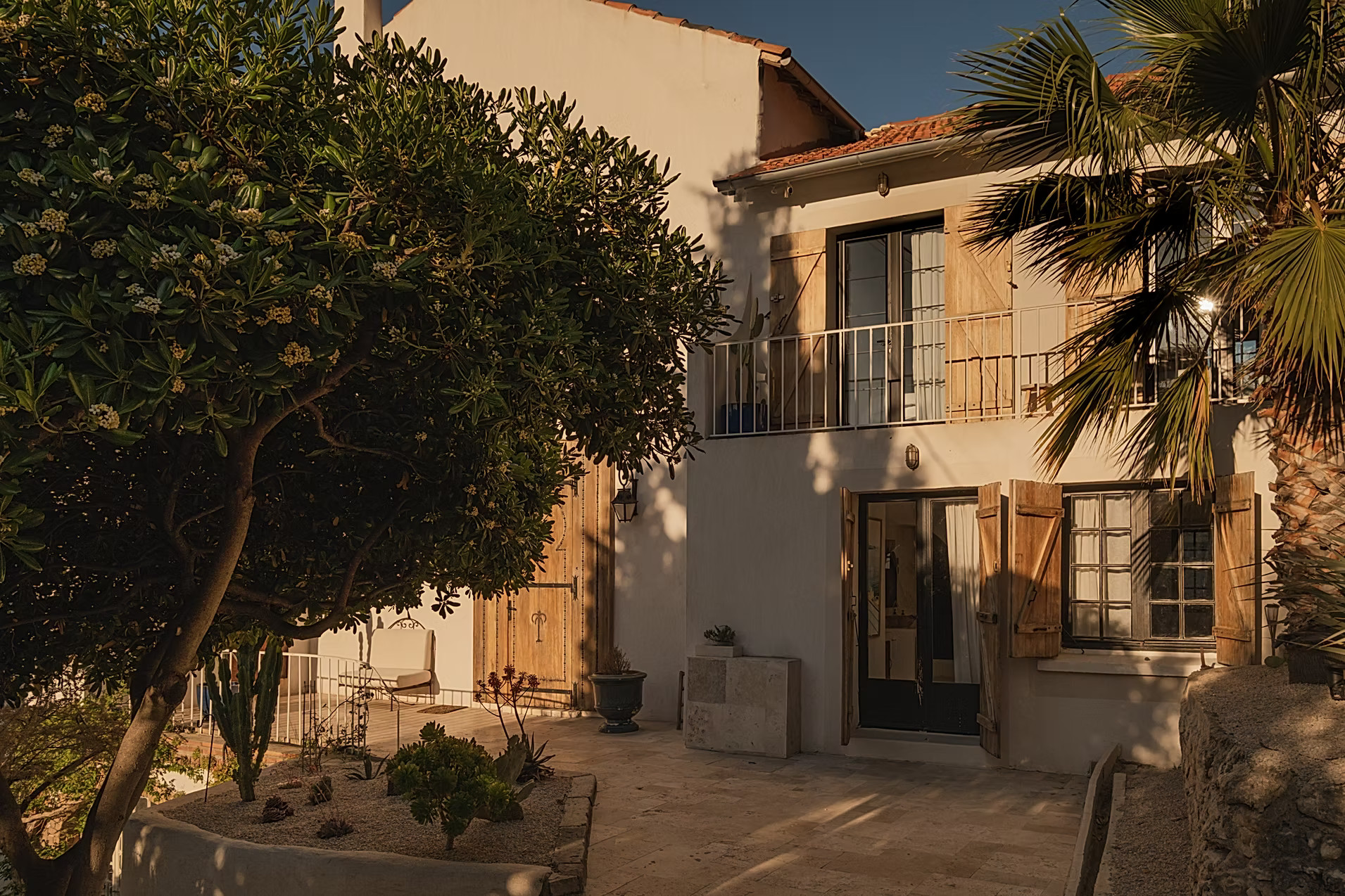 Casa Youm Marseille with pool and sea view