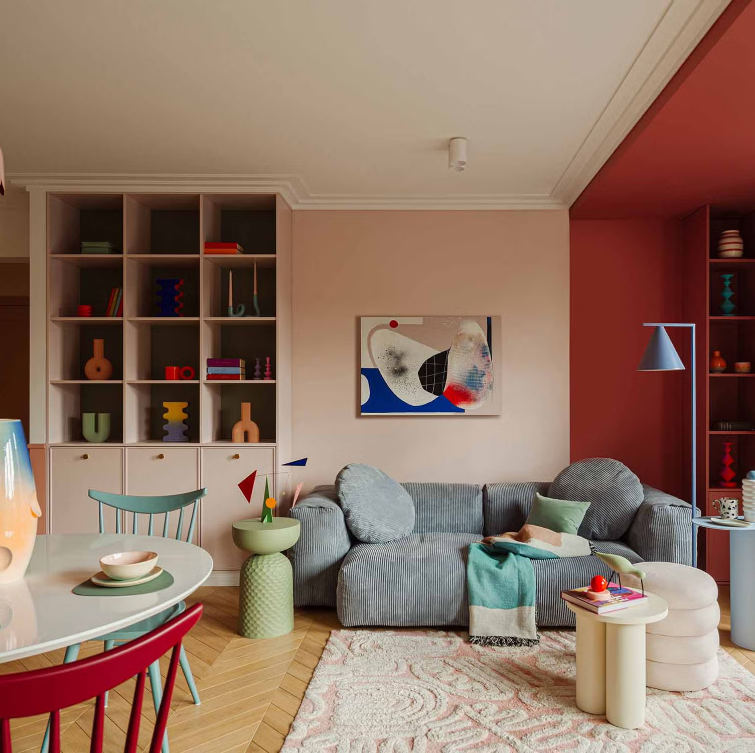 salon décoration contemporaine et colorée appartement Espagne