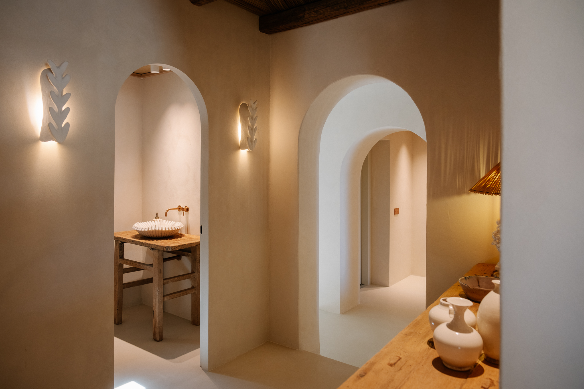 salle de bain décoration naturelle villa méditerranéenne contemporaine et passive avec piscine salle de bain décoration naturelle villa méditerranéenne contemporaine et passive avec piscine