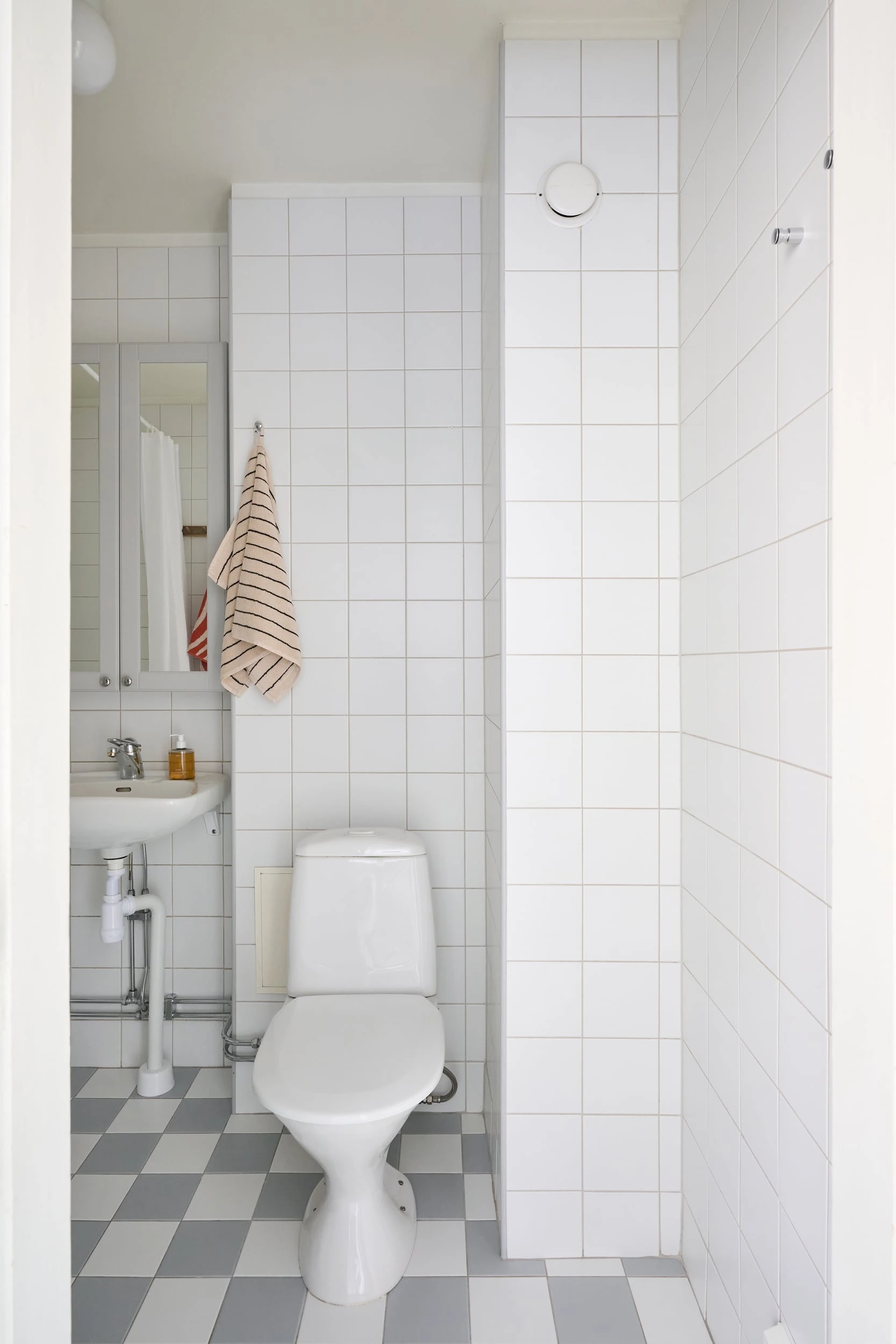 salle de bain vintage décoration scandinave petit appartement de 49m2