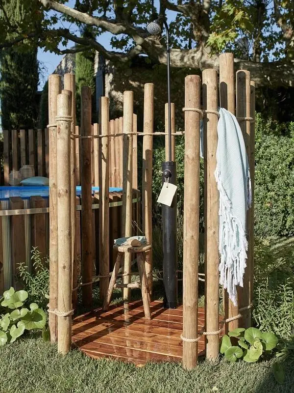 douche extérieure