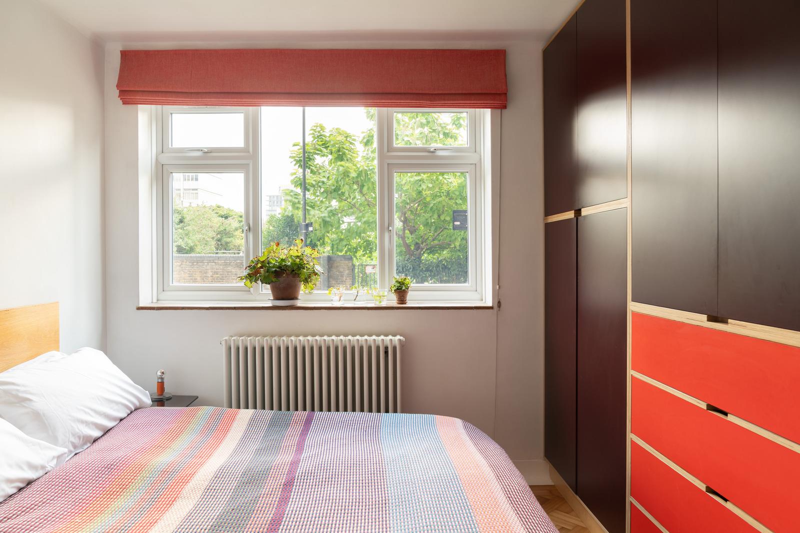 chambre appartement mid-century décoration contemporaine Londres