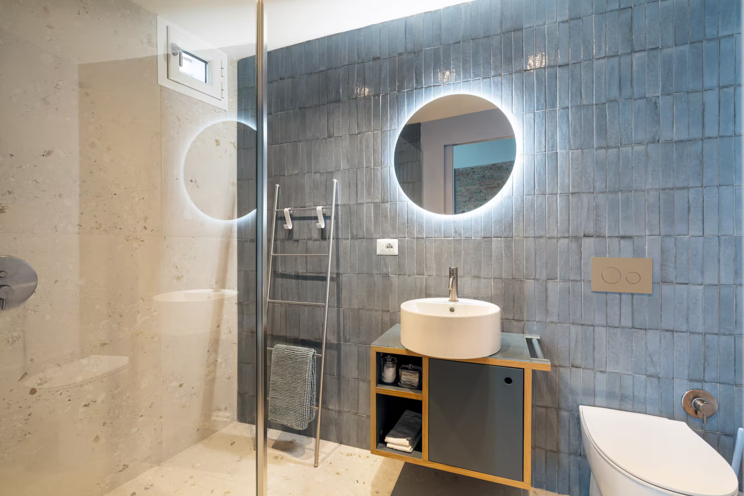 blue modern bathroom
