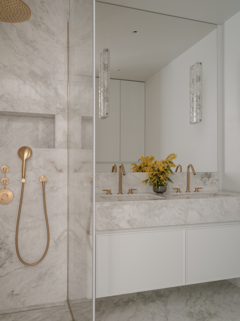 salle de bain marbre décoration contemporaine beige appartement 140m2 salle de bain marbre décoration contemporaine beige appartement 140m2