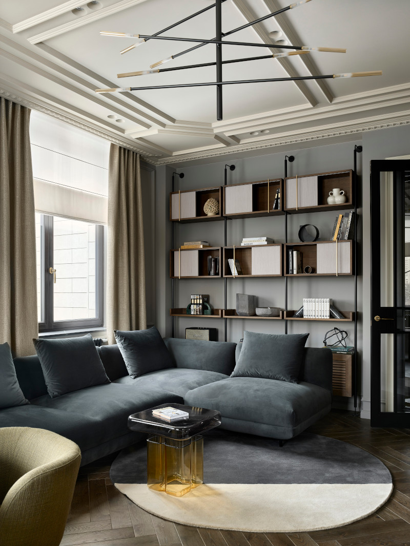 salon mur gris avec moulures décoration contemporaine appartement 140m2 salon mur gris avec moulures décoration contemporaine appartement 140m2